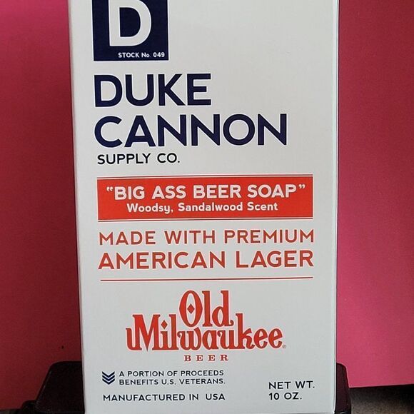 Duke Cannon Big Ass Beer Soap - Made with Old Milwaukee 10 oz Bar - Picture 1 of 1